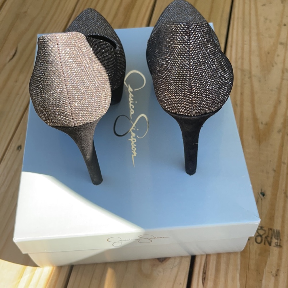 Heels - Picture 3 of 4
